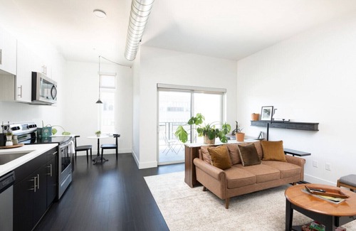 Milwaukee Apartment | Modern 1BR Apt with Skywalk to Fiserv, Rooftop, and Parking