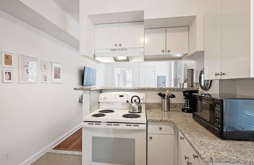 Germantown Apartment | Modern 1BR in East Germantown