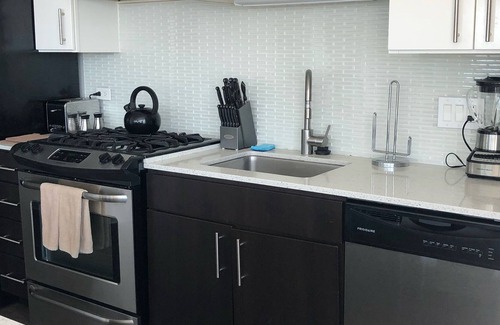 Gary House | Modern 2 bed 1 bath in Gary