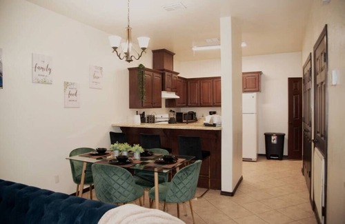 Edinburg Apartment | Modern 2 bed 2-bath next to University UTRGV