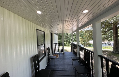 Gainesville House | Modern 2 bed Home 10 mins from Dtown Gainesville