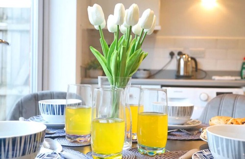 Salford Apartment | Modern 2 bed House Close To City