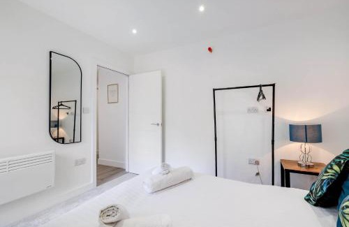 Camberley Apartment | Modern 2 Bedroom Apartments Town Centre Camberley