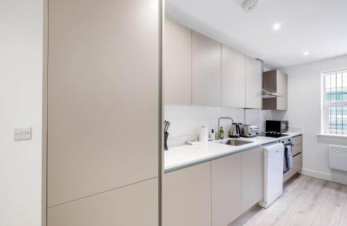 Camberley Apartment | Modern 2 Bedroom Apartments Town Centre Camberley