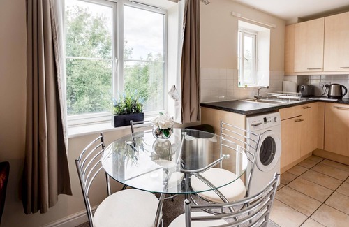 Oxford Apartment | Modern 2 Bedroom Apartment in popular Jericho !