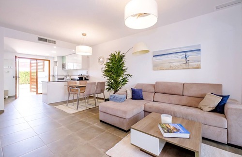Orihuela Costa Ski Chalet | Modern 2 bedroom bungalow in La Zenia!