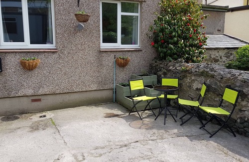 Menai Bridge Apartment | Modern 2 Bedroom Apartment in Menai Bridge great to explore Anglesey & Snowdonia