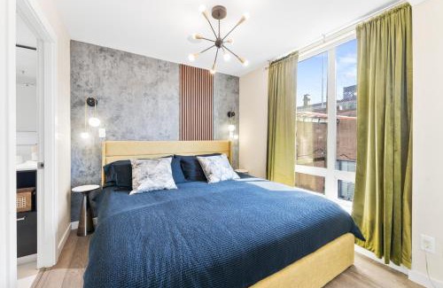 Crosstown Apartment | Modern 2BR Apartment with City Views near Rogers Arena