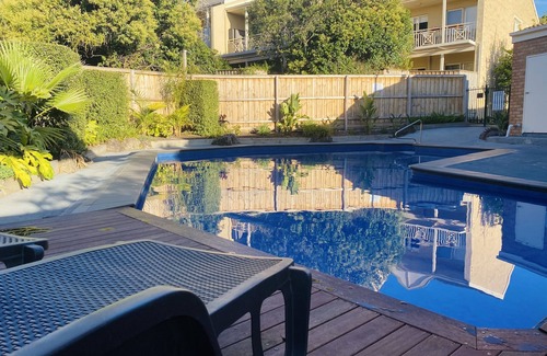 Templestowe Apartment | *Modern 2BR APT - BBQ/Pool/Sauna/WiFi