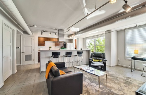 Campus Vista Condo | Modern 2BR Condo with parking - Short Drive to Downtown Phoenix!