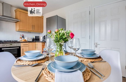 Marston Moretaine Apartment | Modern 2BR w/Parking EV Charger