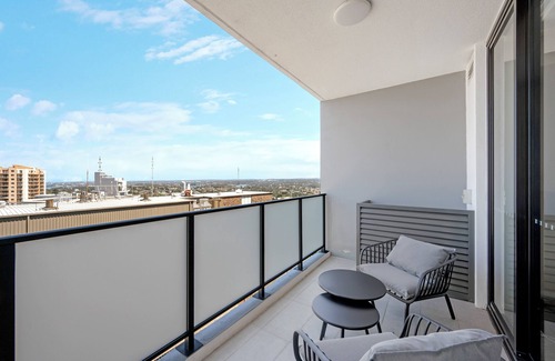 Hurstville Apartment | Modern 2BR with Sea and Sky View