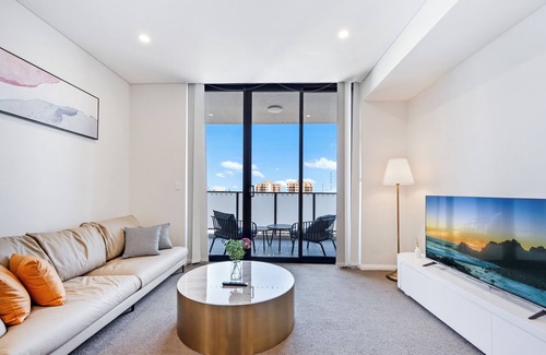 Hurstville Apartment | Modern 2BR with Sea and Sky View