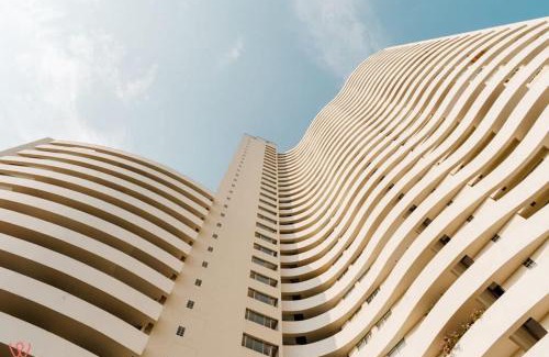 San Eugenio Apartment | Modern 2BR with Terrace Games and View in Lince