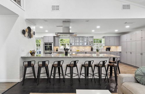 Gainesville House | Modern 3-bedroom house walking distance from UF stadium!