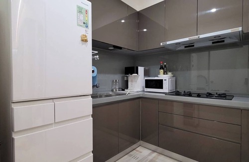 Gushan District Apartment | Modern 3BR/2BA High Floor Apartment w/AC & Wi-Fi near Kaohsiung Art Museum