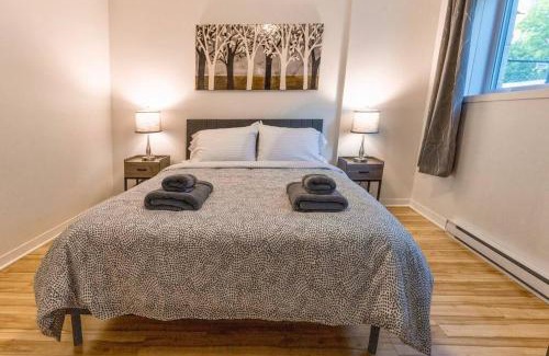 Laval-des-Rapides Apartment | Modern 3BR 4beds apartment AC WiFi Free Parking