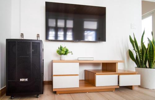 An Hai Đong Villa | Modern 3BR Beach Villa, Karaoke, Rooftop bar, BBQ