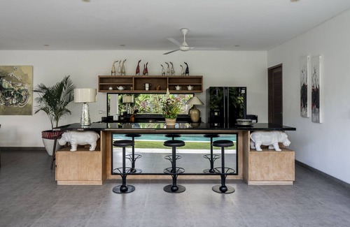 Dyanapura Villa | Modern 3BR Luxury Villa ★ 5 minutes walk to Beach