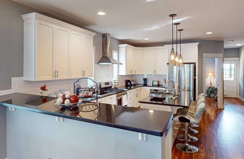 The Nations House | Modern 3BR Townhome with private balconies near Downtown Nashville