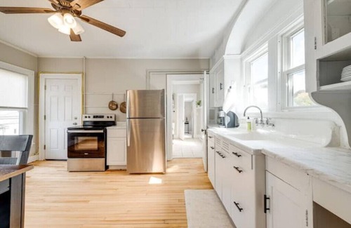 Westbrook Apartment | Modern 3BR - W/D + Parking - Near Portland