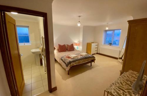 West Runton House | Modern 4-Bed Coastal Retreat in West Runton