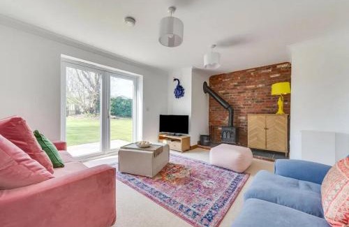 West Runton House | Modern 4-Bed Coastal Retreat in West Runton