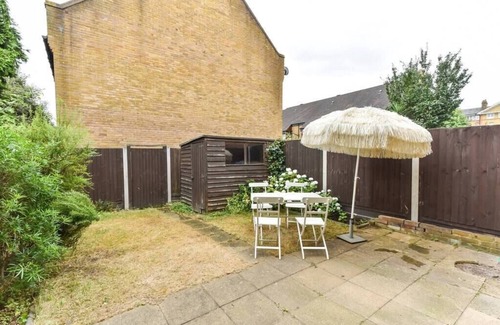 Rotherhithe House | Modern 4 bedroom Terraced House by the Thames!