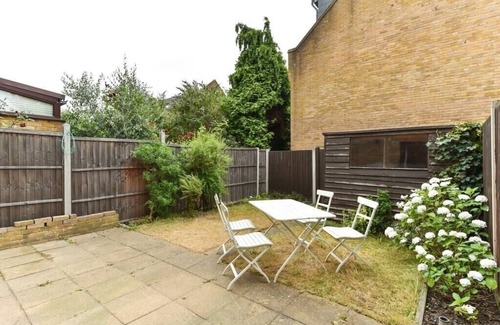 Rotherhithe House | Modern 4 bedroom Terraced House by the Thames!