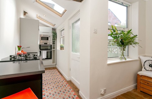 Harrogate House | Modern 4 bedroom 2 bathroom house in Harrogate centre