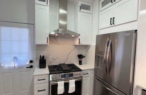 Woodridge House | Modern 4BR Home Near Metro & DC's Iconic Sights