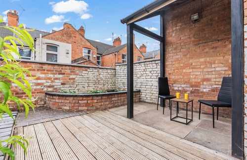 Welford House | Modern 4BR Leicester Home | Garden | Sleeps 10