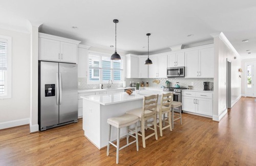 Southwest Raleigh House | Modern 4BR Retreat Fire Pit & Porch Swing