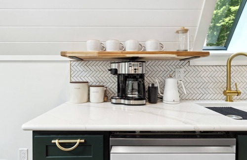 Valois House | Modern A-Frame near many wineries and activities: fire pit, King beds, & more!