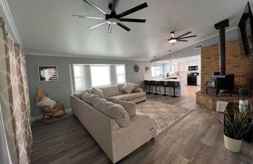 Victorville House | Modern and comfortable five-bedroom home.
