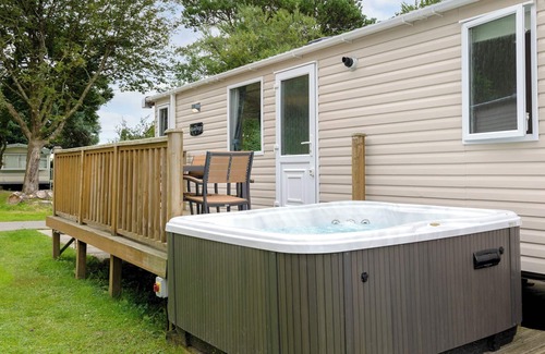 Kilgetty House | Modern and contemporary caravan.