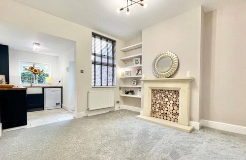 Offerton House | Modern and cosy terrace