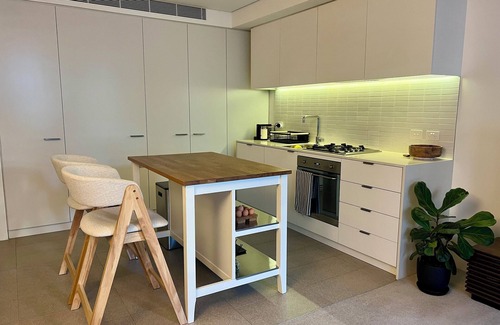 Randwick Apartment | Modern and cozy 1 bedroom apartment in a central location in Randwick