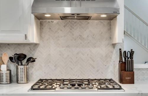 Fossil Creek House | Modern and Luxury DFW Mansion with Backyard Oasis