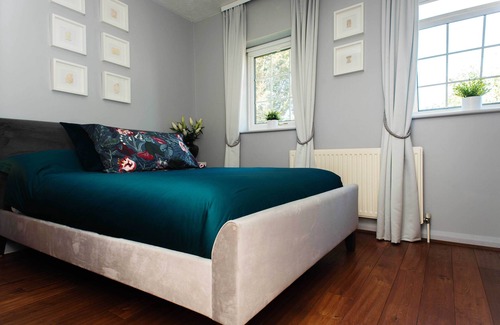Docklands House | MODERN AND LUXURY FAMILY HOUSE IN HEART OF ROYAL DOCKS,EXCEL,GOOD TRANSPORT