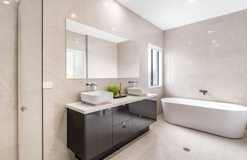 Yamba House | Modern and Spacious Pet Friendly Home with Pool