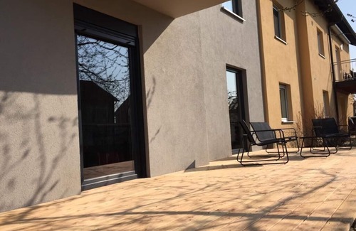 Sulzbach-Rosenberg Apartment | Modern apartment with terrace and garden - up to 6 persons
