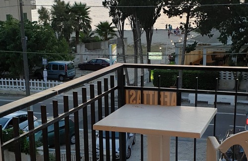 Rivabella Apartment | Modern apartment 10 meters from the beach