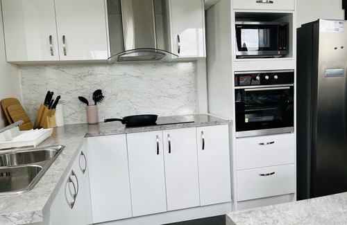 Dunedin City Centre Apartment | Modern Apartment in Dunedin Central