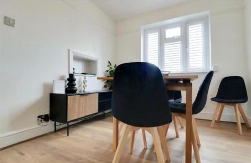 Chelmsford Apartment | Modern apartment in Melbourne Long Stays Welcome