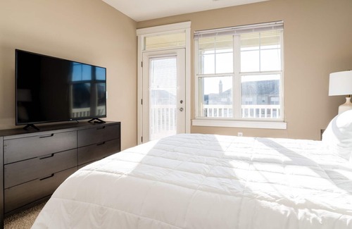 Fishers Apartment | Modern Apartment in Prime Location (ID1403X228)