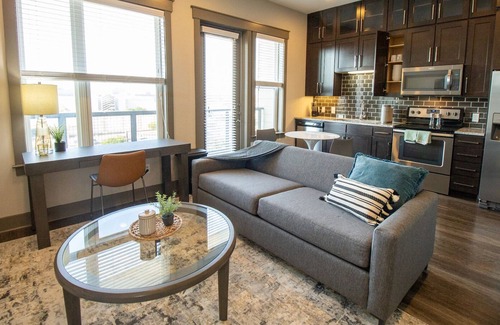 Vickery Meadow Apartment | Modern Apartment in Prime Location (ID1949)