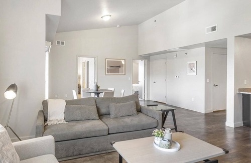 Magna Apartment | Modern Apartment in Prime Location (ID2951X44)