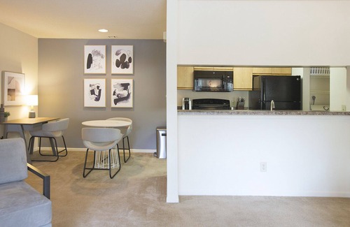 Saint Marys Allen County Apartment | Modern Apartment in Prime Location (ID5602X85)