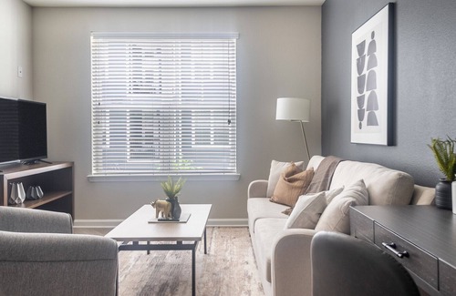 League City Apartment | Modern Apartment in Prime Location (ID9217X83)